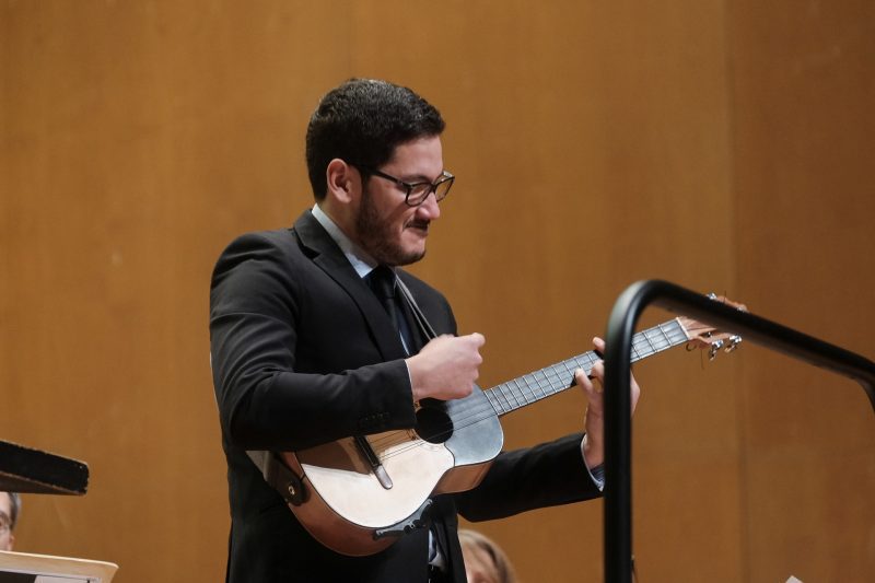Venezuelan Cuatro player Leo Rondón debuts at the Salzburg Festival