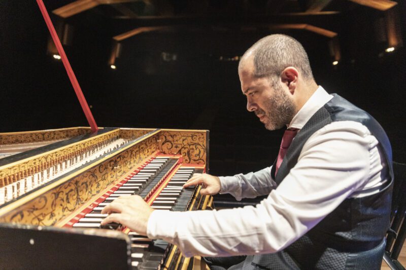 Mahan Esfahani, recitales en Bath, Oxford y Londres